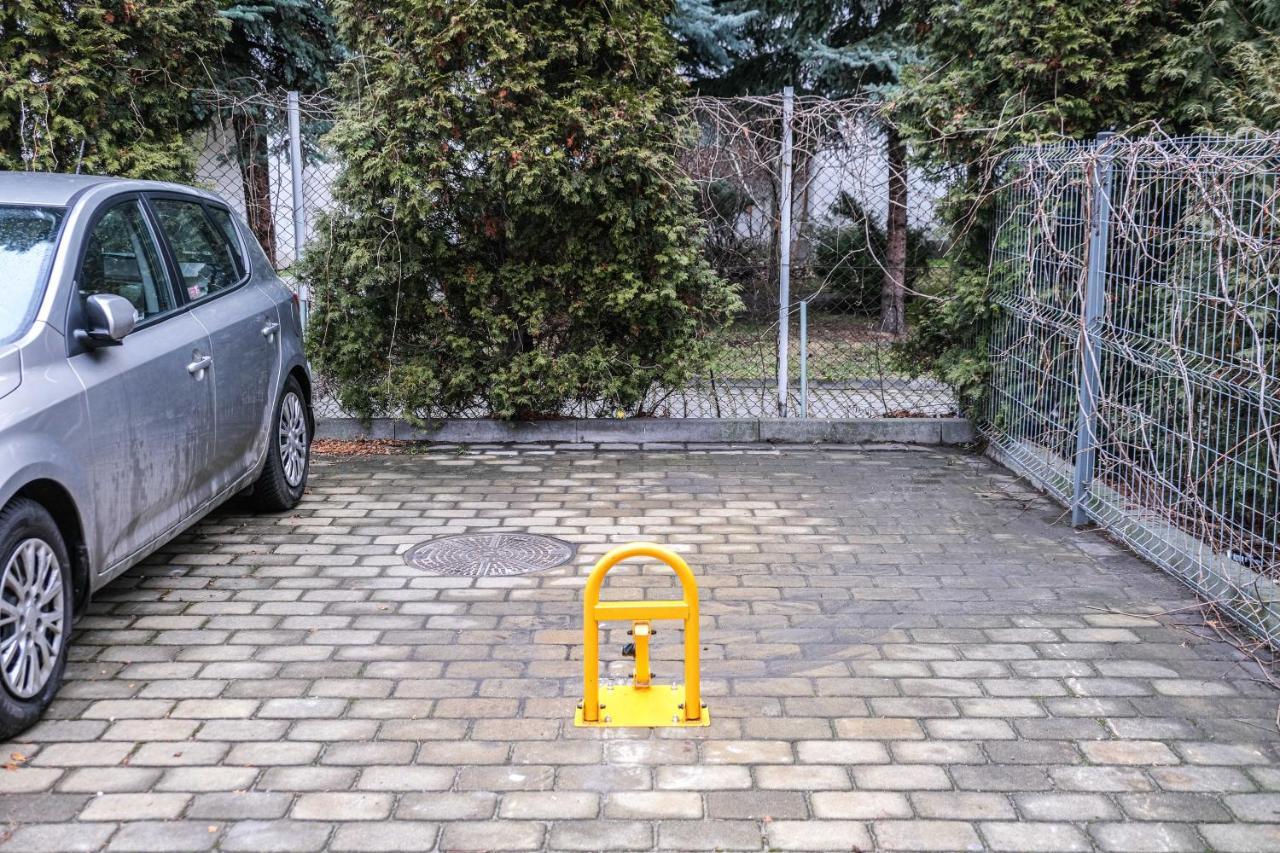 Bronowicka Premium Apartment - 52M2 With Private Parking Cracovia Exterior foto