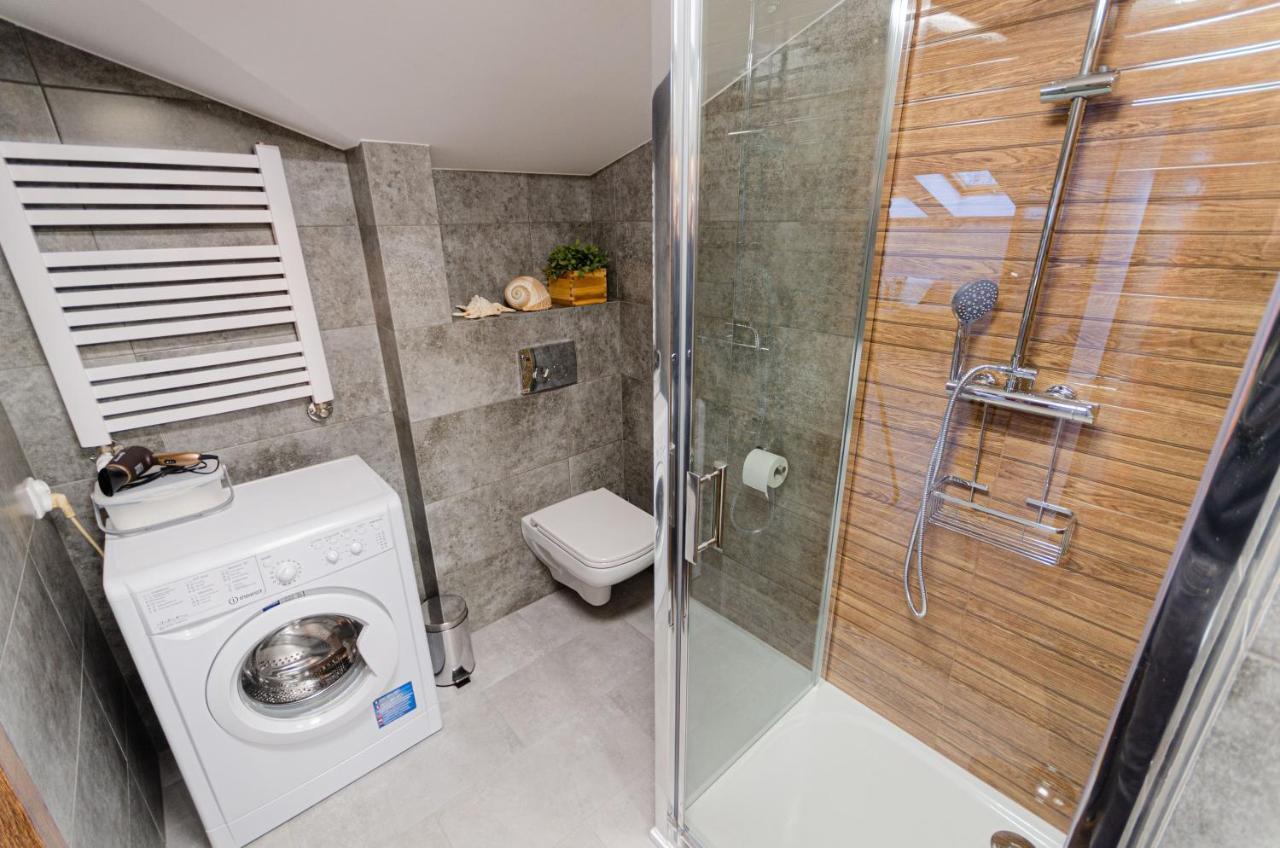 Bronowicka Premium Apartment - 52M2 With Private Parking Cracovia Exterior foto